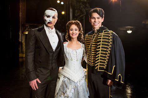 actors who played phantom of the opera on broadway and their unique interpretations